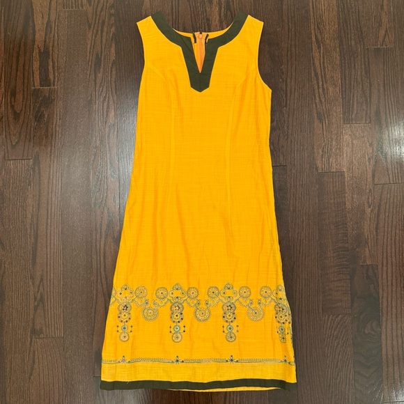 Unbranded Dresses & Skirts - Sleeveless Yellow Embroidered Midi Dress with Dark Green Trim